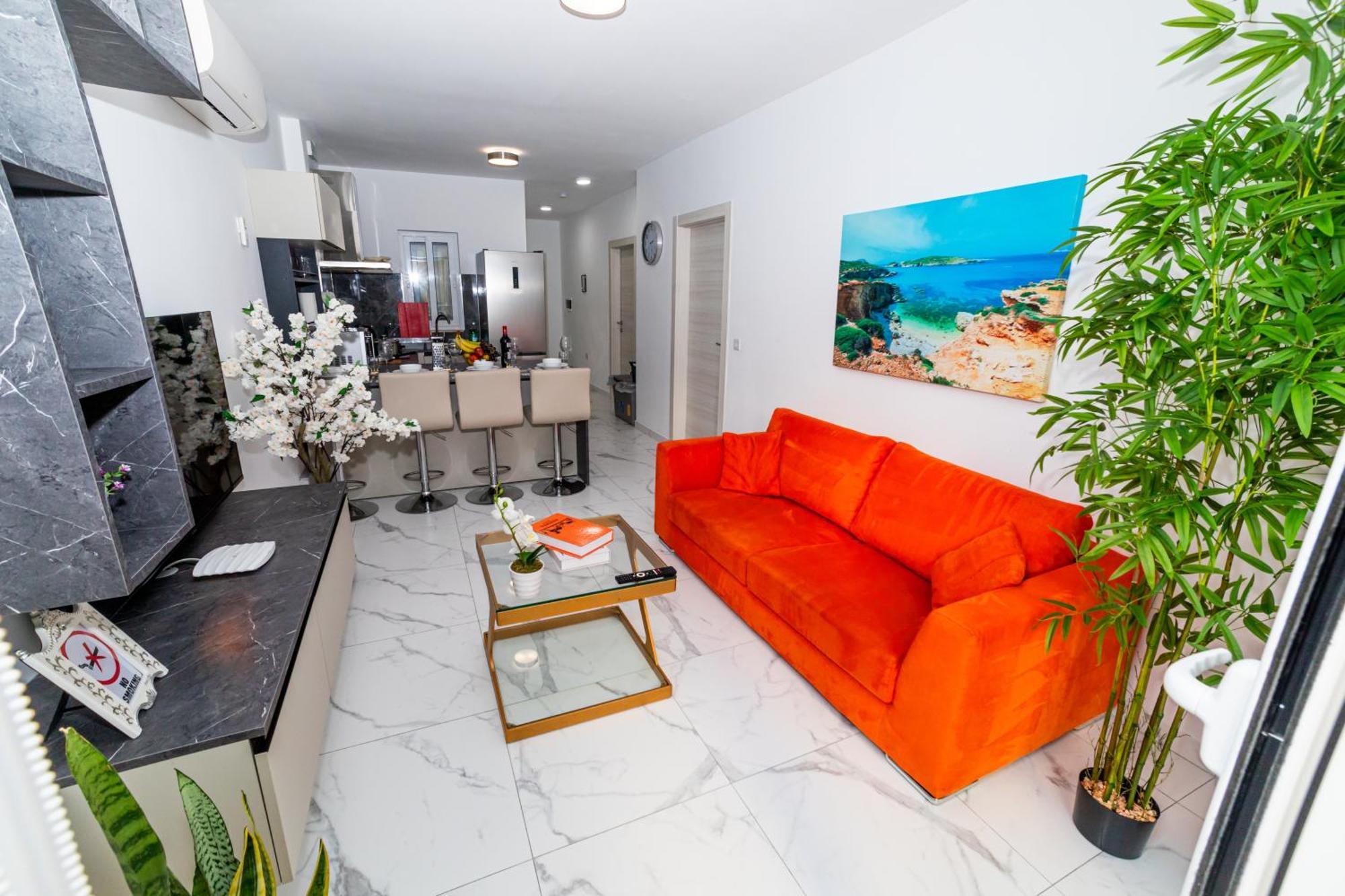 Sea Breeze, Spacious 2-Bedroom Lux Seaside Apartments Сейнт Полс Бей Екстериор снимка