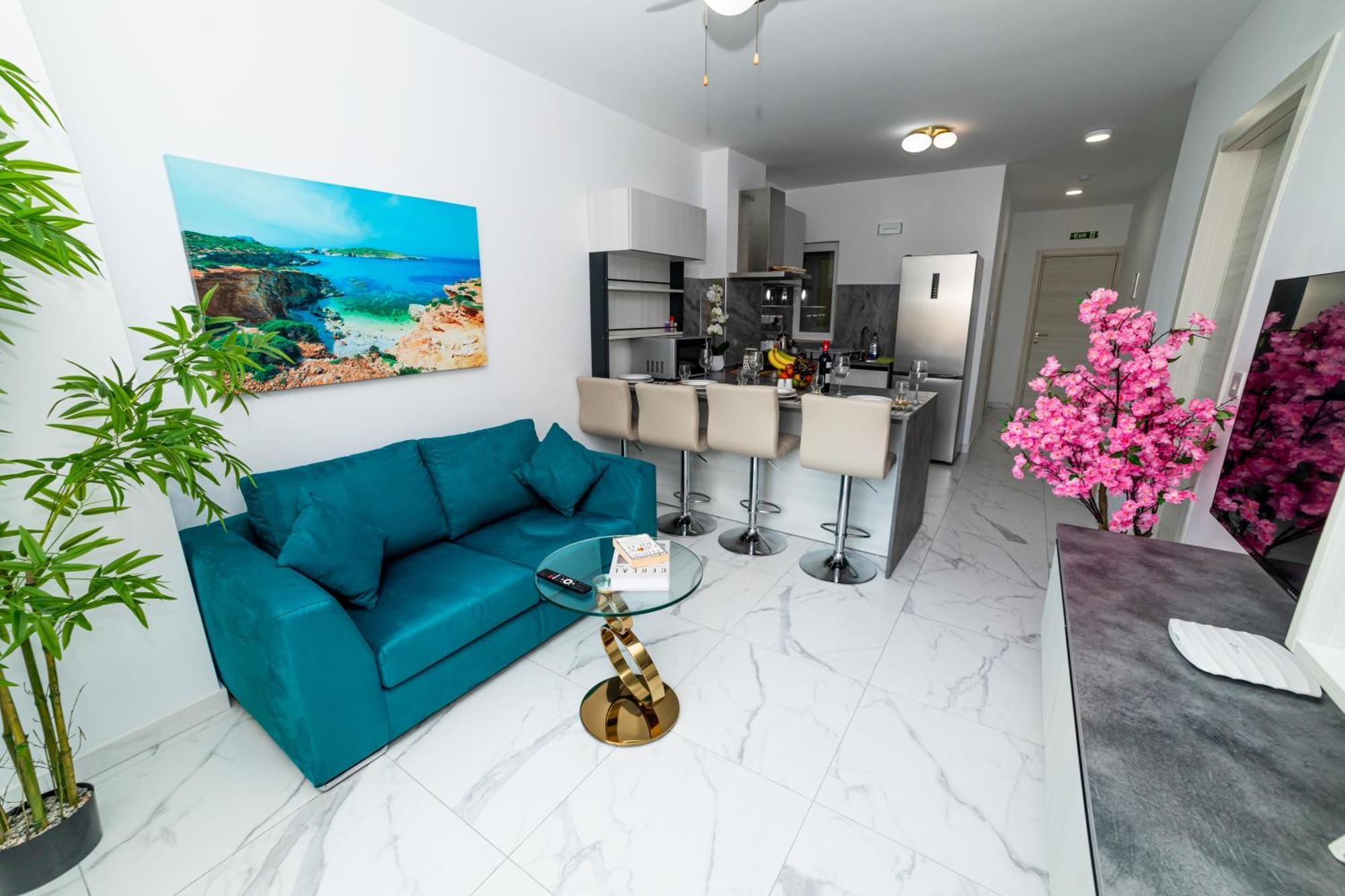 Sea Breeze, Spacious 2-Bedroom Lux Seaside Apartments Сейнт Полс Бей Екстериор снимка